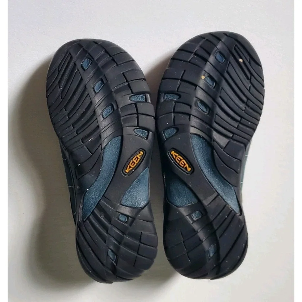Keen presidio women